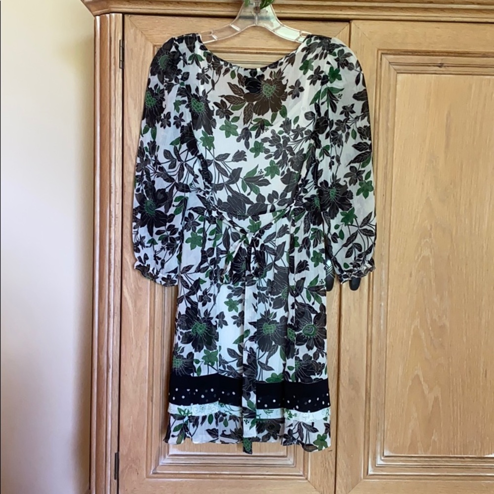 Dress - Picture 2 of 6